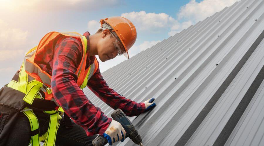 Professional gutter cleaning in Evans City, PA